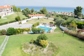 Seaview Villa with shared pool in Pefkochori
